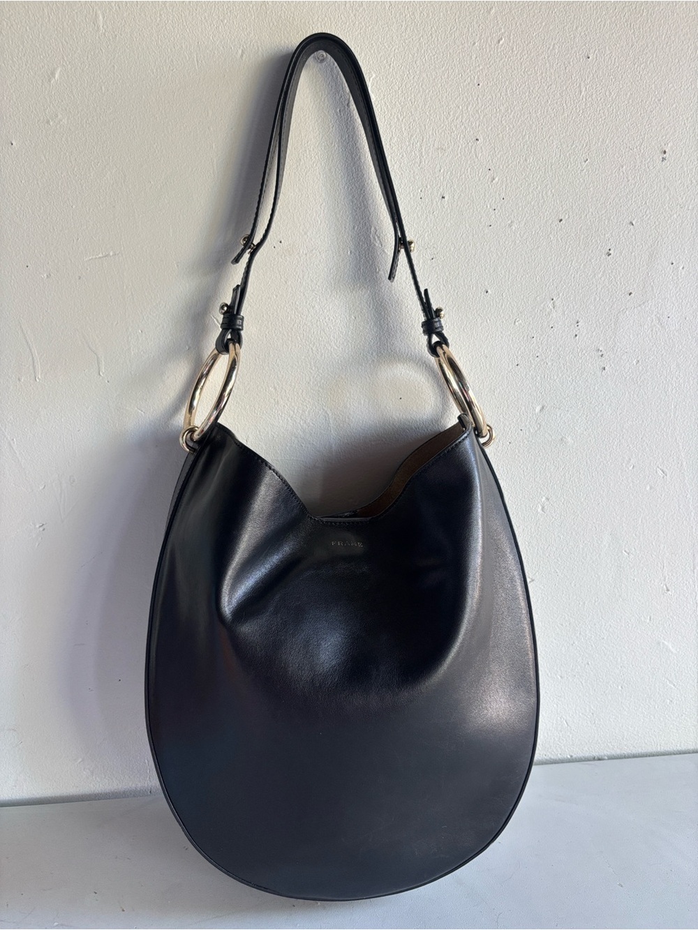 Frame Le Switch Black Leather Shoulder Hobo with Gold Rings